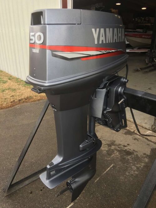 2008 Yamaha 50 HP 3-Cyl Carbureted 2-Stroke 20" (L) Outboard Motor 2008 Yamaha 50 HP 3-Cyl Carbureted 2-Stroke 20&#8243; (L) Outboard Motor 4473530 500x667