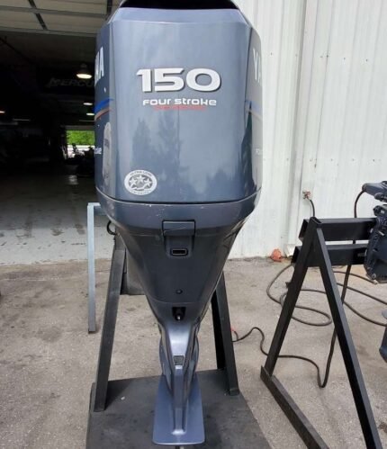 2004 Yamaha 150 HP 4-Cylinder EFI 4-Stroke 25" (X) Outboard Motor